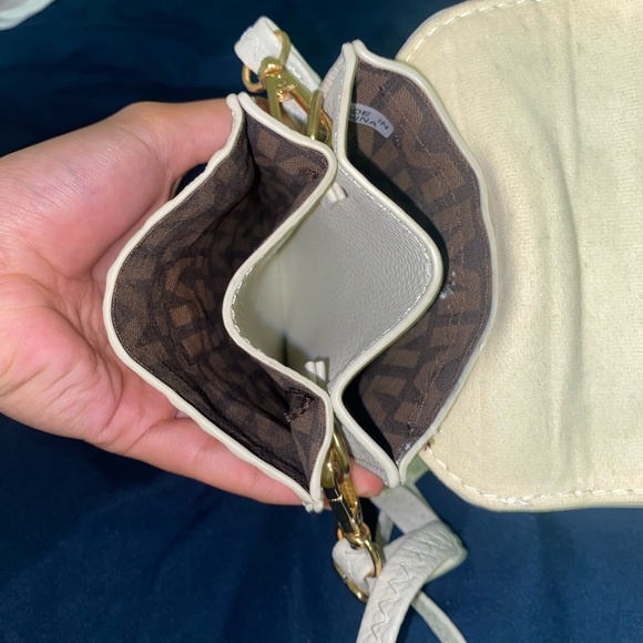 MKF crossbody cellphone case - Picture 2 of 6